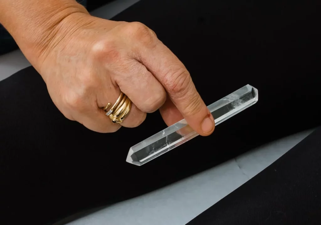 quartz en cristal de roche biterminés, avec deux extrémités pointues - formation inate en kinésiologie bioénergétique - anglet